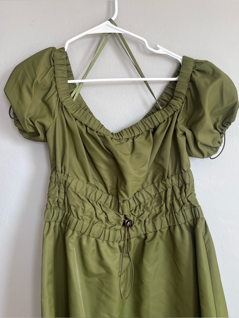 NWT Staud Vine Dress Olive Green Off the Shoulder Maxi Dress Nylon Large - Picture 4 of 8